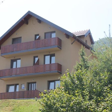فندق House Stefanac سيليست دريزنيكو المظهر الخارجي الصورة
