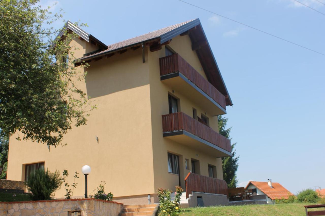 فندق House Stefanac سيليست دريزنيكو المظهر الخارجي الصورة